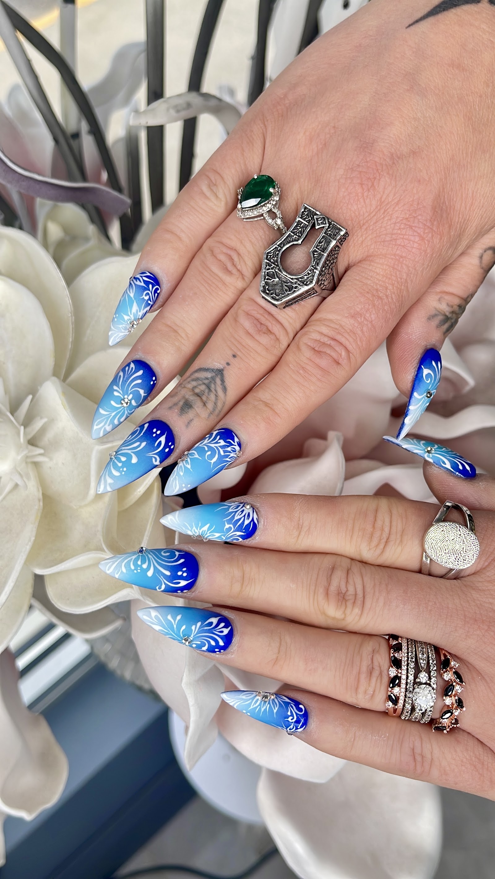 Elegant Nails nail photo 1